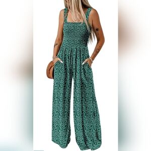 NWOT! Green and White Floral Jumpsuit with Wide-Leg. Size Large